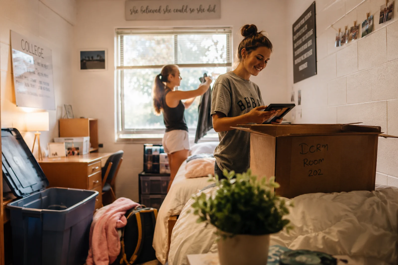 LIOO Moving crew helping a student move into a dorm room during a college move in Atlanta, GA